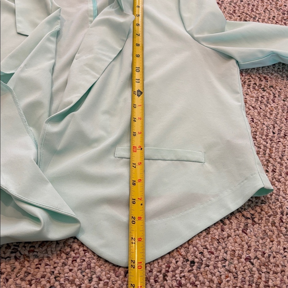 A. Byer Mint Green Open Front Women's Blazer. Medium - Picture 9 of 10